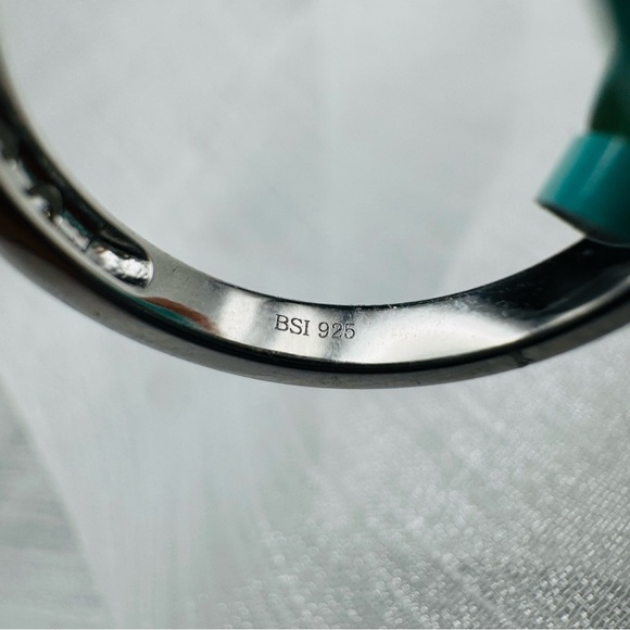 3.15 CT Triple Oval Moissanite Diamond With Pavé Half Band - Picture 3 of 4